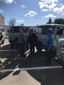 Губернатор Пензенской области Олег Владимирович Мельниченко вручил ключи от новых автомобилей