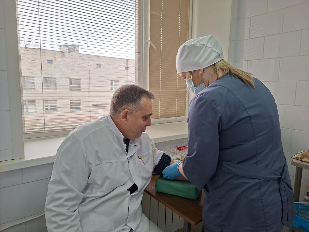 Главный врач больницы Андрей Федорович Панин  прошел диспансеризацию.